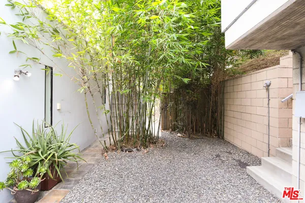 $10,000 | 2216 Bancroft Avenue, Los Angeles, CA 90039