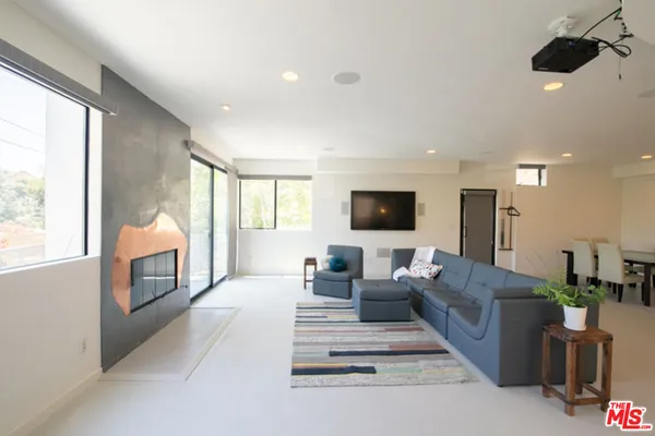 $10,000 | 2216 Bancroft Avenue, Los Angeles, CA 90039