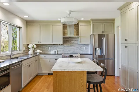 $1,050,000 | 28 Garnet Road, Roxbury, CT 06783