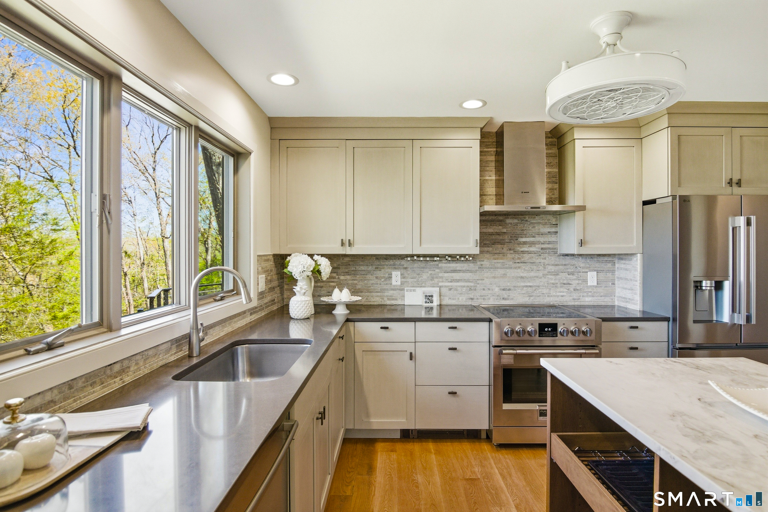 28 Garnet Road Roxbury, CT 06783 - Photo 13 of 33 Brand New Fulgar Milano Induction Range