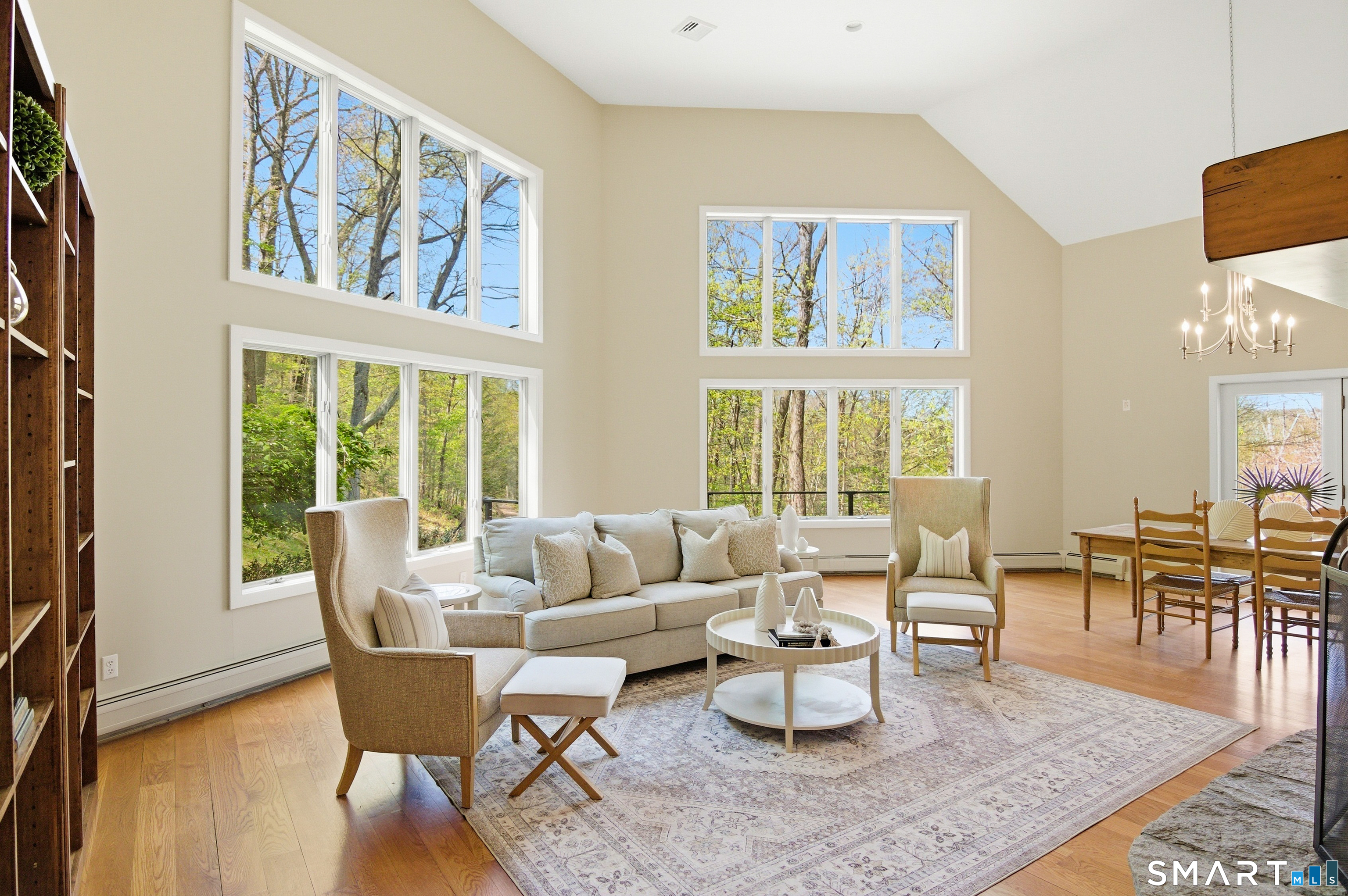 28 Garnet Road Roxbury, CT 06783 - Photo 2 of 35 Open Airy Great Room