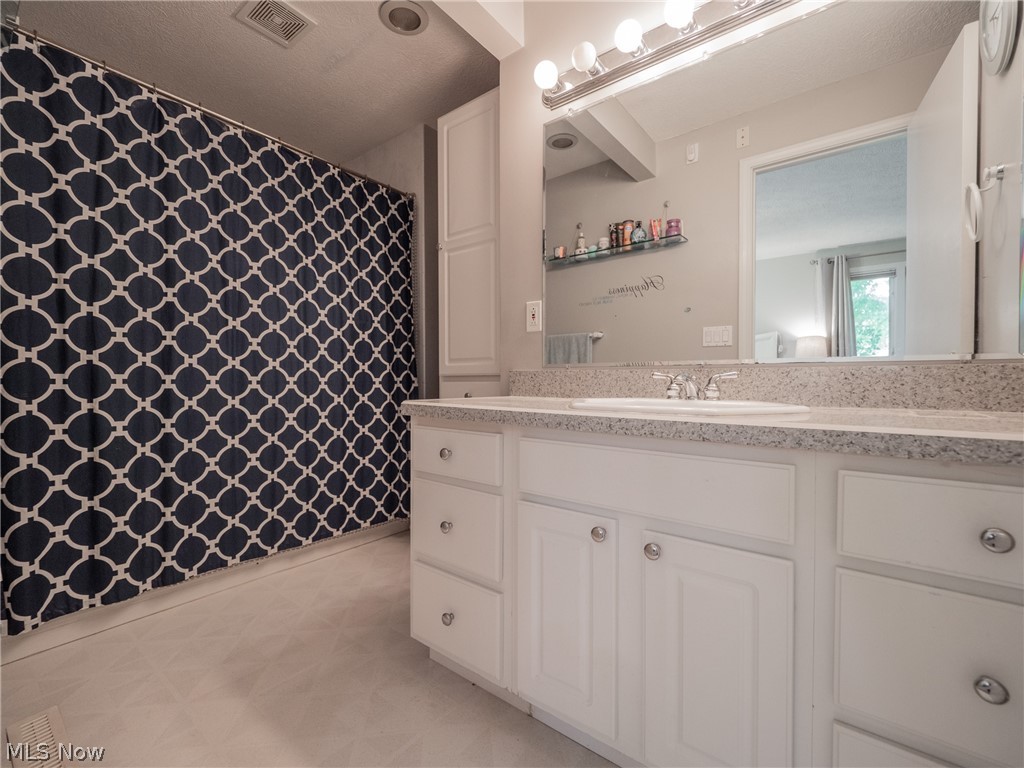 36477 Kinzel Road Avon, OH 44011 - Photo 22 of 34