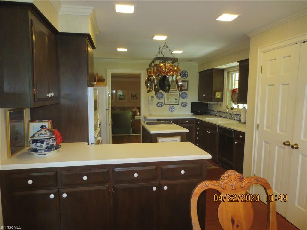 213 Kirby Road King, NC 27021 - Photo 6 of 26 Gallery Image 6