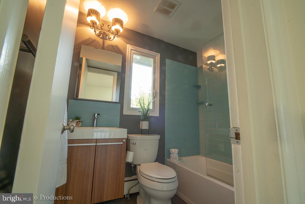 1663 45th Street Northwest Washington, DC 20007 - Photo 41 of 53 Gallery Image 41