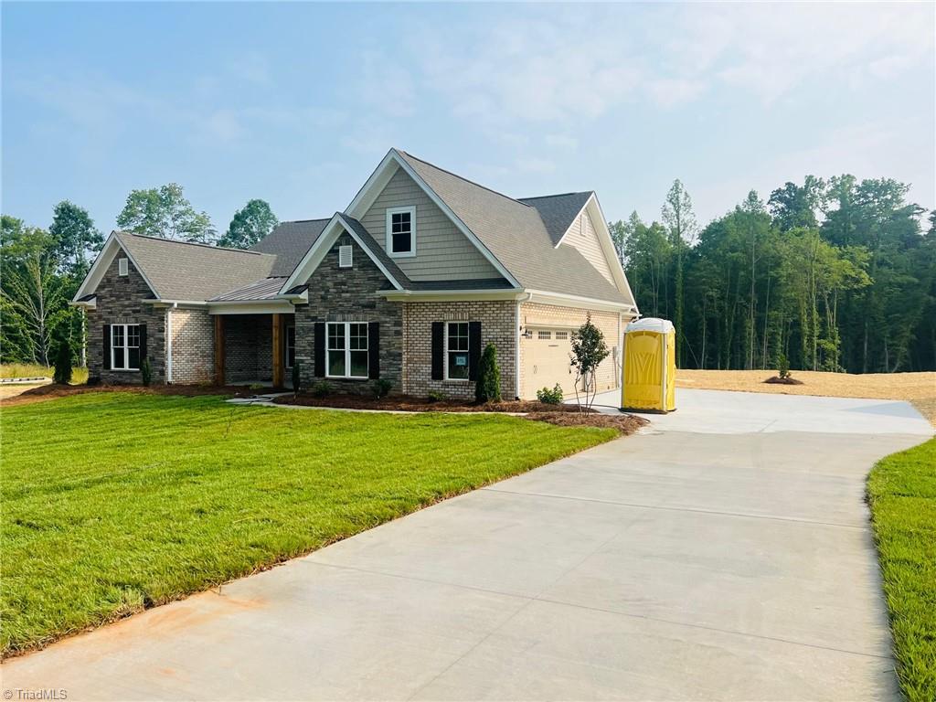 171 Golf Course Road Pilot Mountain, NC 27041 - Photo 2 of 48 Gallery Image 2