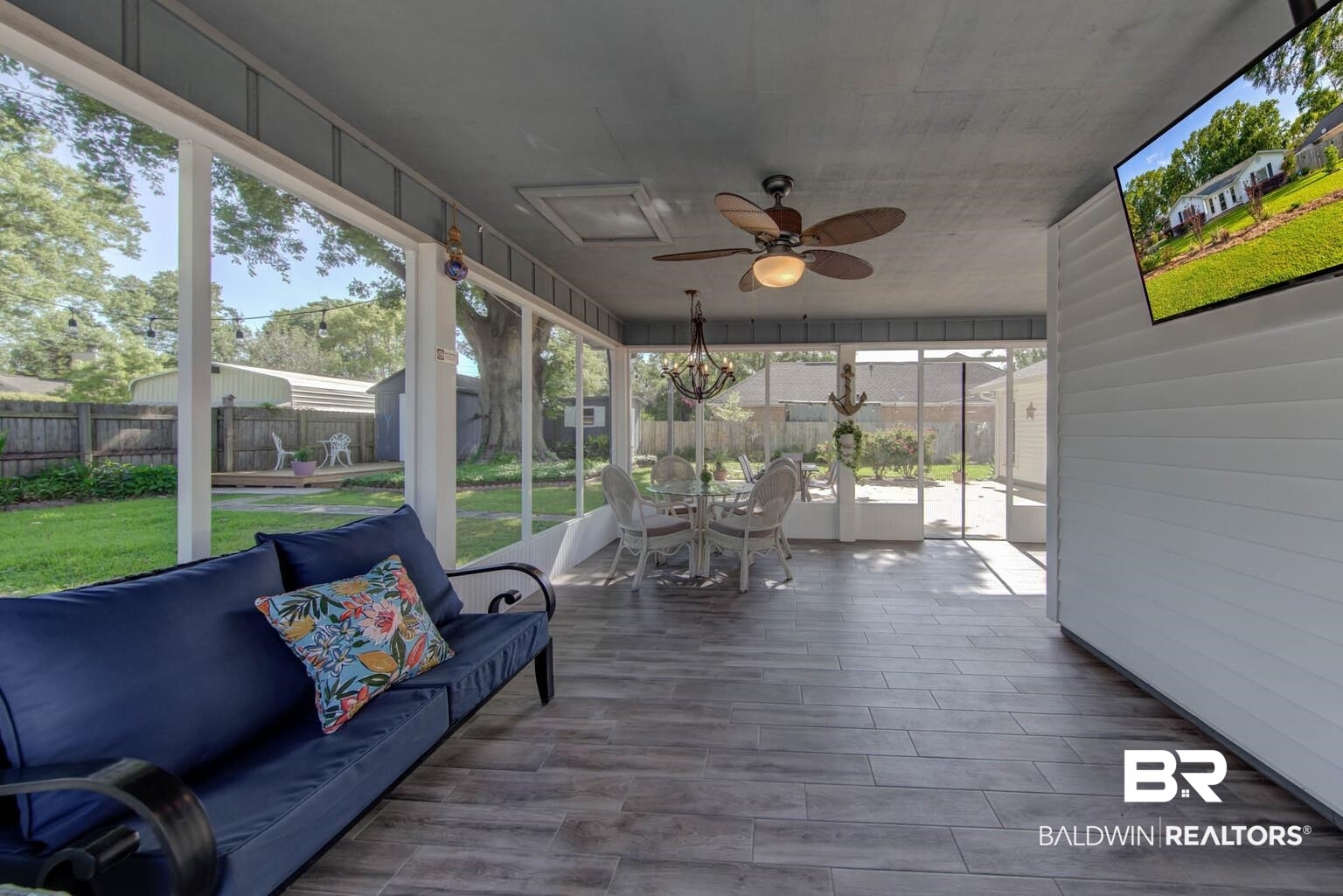 304 West Palm Avenue Foley, AL 36535 - Photo 13 of 18 Sunroom featuring ceiling fan