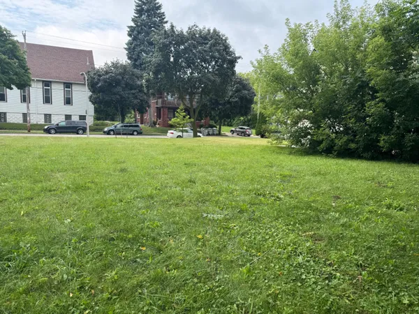 $7,500 | 1510 West Wright Street, Milwaukee, WI 53206