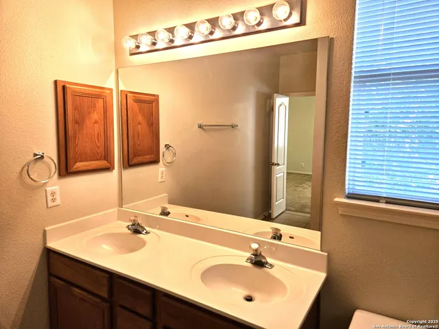 $265,000 | 237 Tapwood Lane, Cibolo, TX 78108