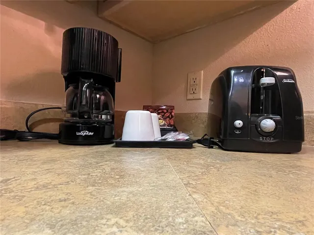 $209,000 | 8303 Palm Parkway, Unit 221/223, Orlando, FL 32836