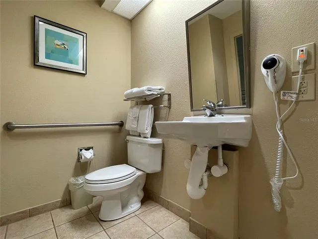 $209,000 | 8303 Palm Parkway, Unit 221/223, Orlando, FL 32836