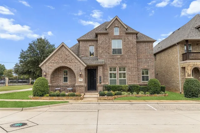 $750,000 | 3933 Blackjack Oak Drive, Colleyville, TX 76034
