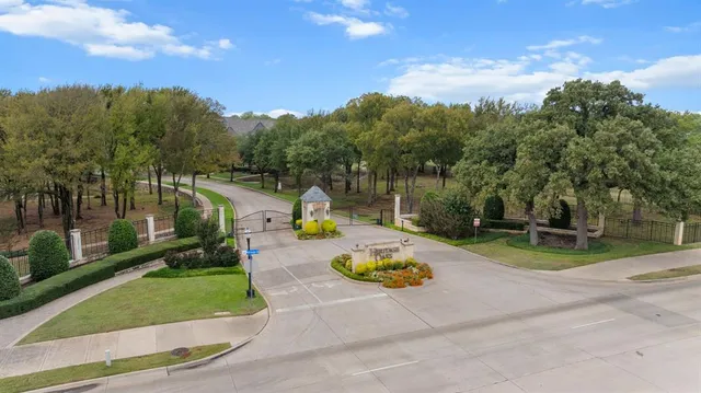 $750,000 | 3933 Blackjack Oak Drive, Colleyville, TX 76034