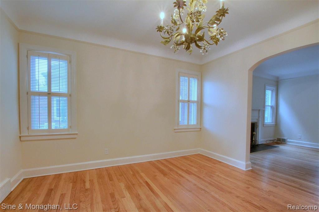 349 Merriweather Road Grosse Pointe, MI 48236 - Photo 11 of 31