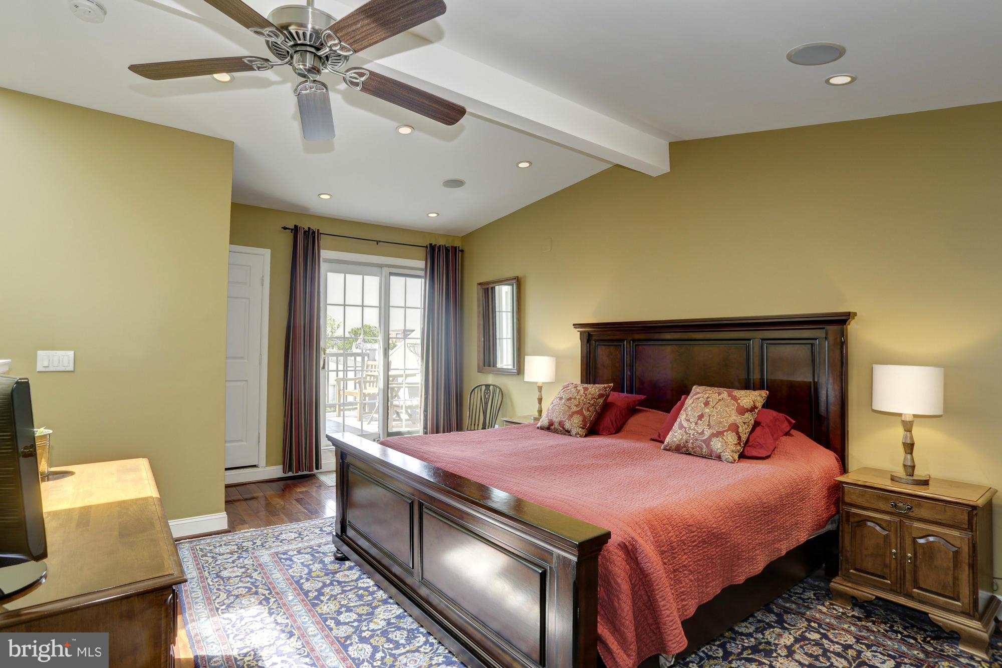 720 Park Road Northwest Washington, DC 20010 - Photo 14 of 30 Large MBR