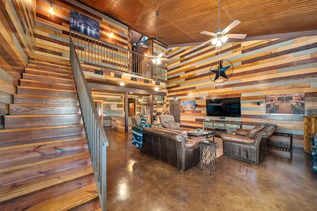 a view of a storage & utility room