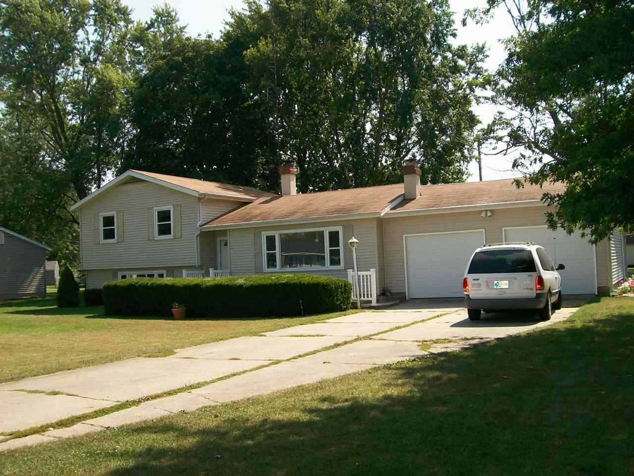 1099 West 6th Street Rochester, IN 46975 - Photo 1 of 6