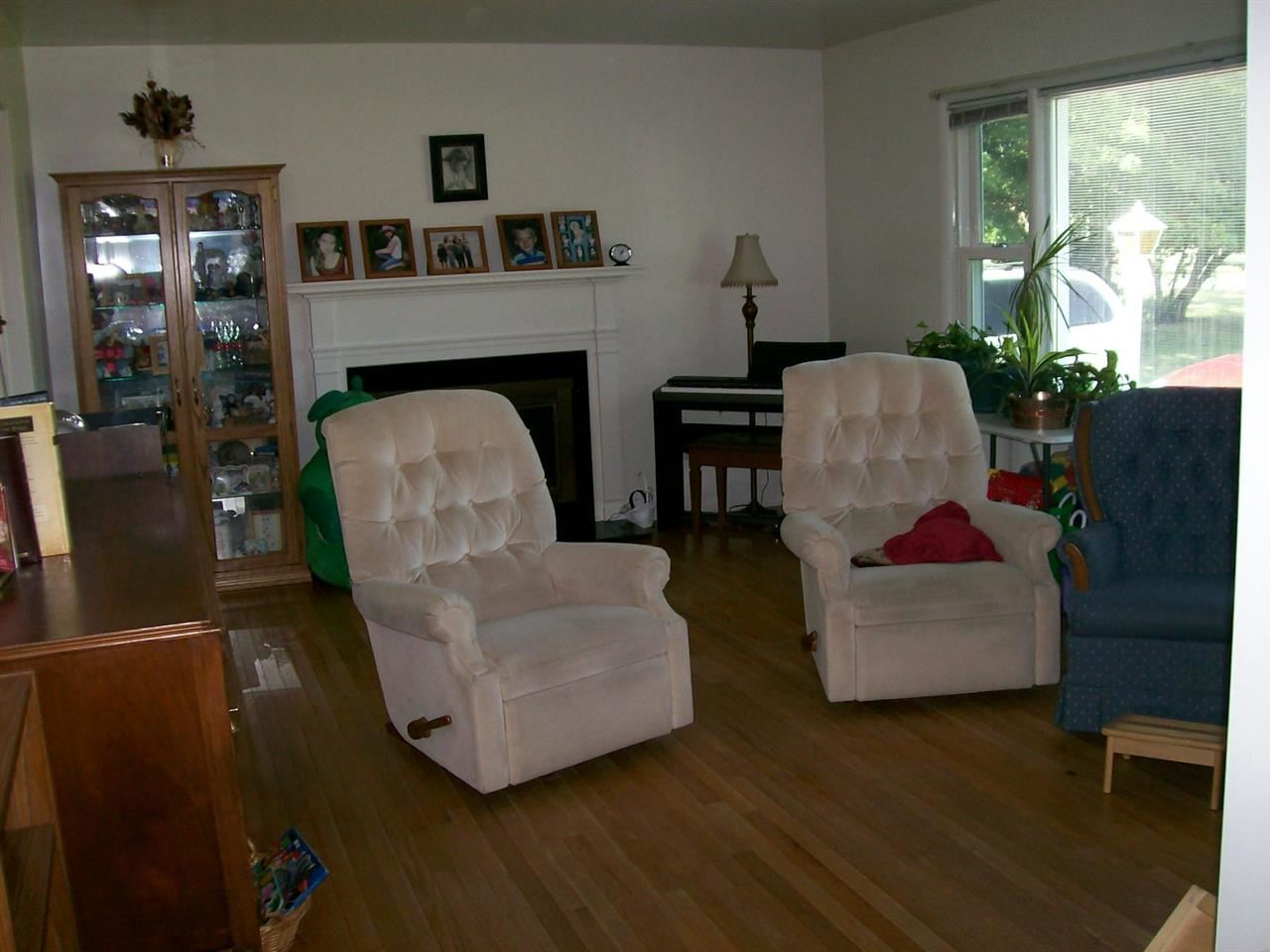 1099 West 6th Street Rochester, IN 46975 - Photo 2 of 6