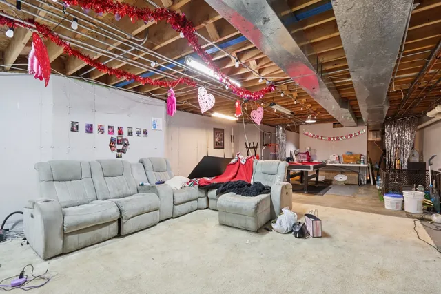 $529,900 | 18627 West Lazy Acre Road, Lake Villa, IL 60046