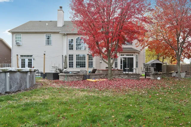 $529,900 | 18627 West Lazy Acre Road, Lake Villa, IL 60046