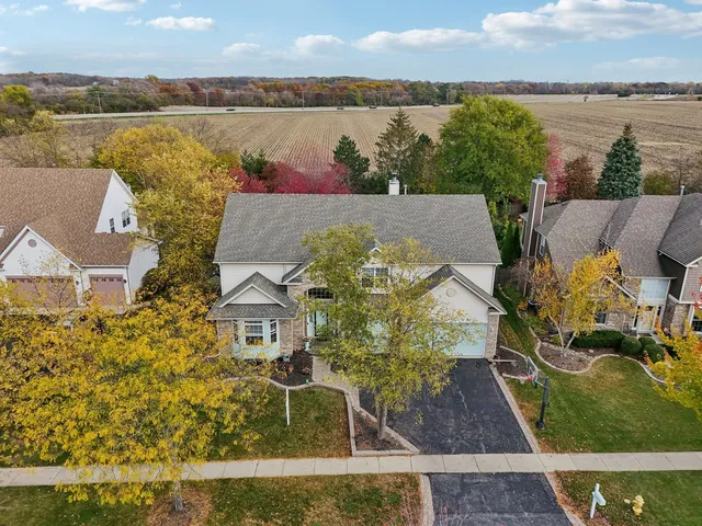 $529,900 | 18627 West Lazy Acre Road, Lake Villa, IL 60046