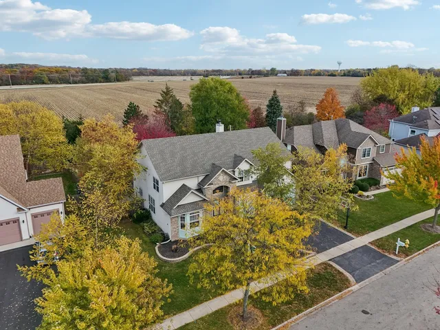 $529,900 | 18627 West Lazy Acre Road, Lake Villa, IL 60046