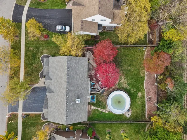 $529,900 | 18627 West Lazy Acre Road, Lake Villa, IL 60046