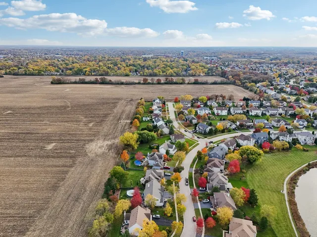 $529,900 | 18627 West Lazy Acre Road, Lake Villa, IL 60046