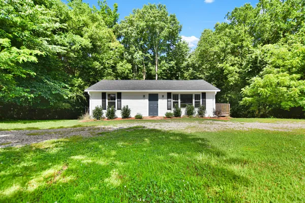 $1,200 | 2447 Whitfield Road, Clarksville, TN 37040