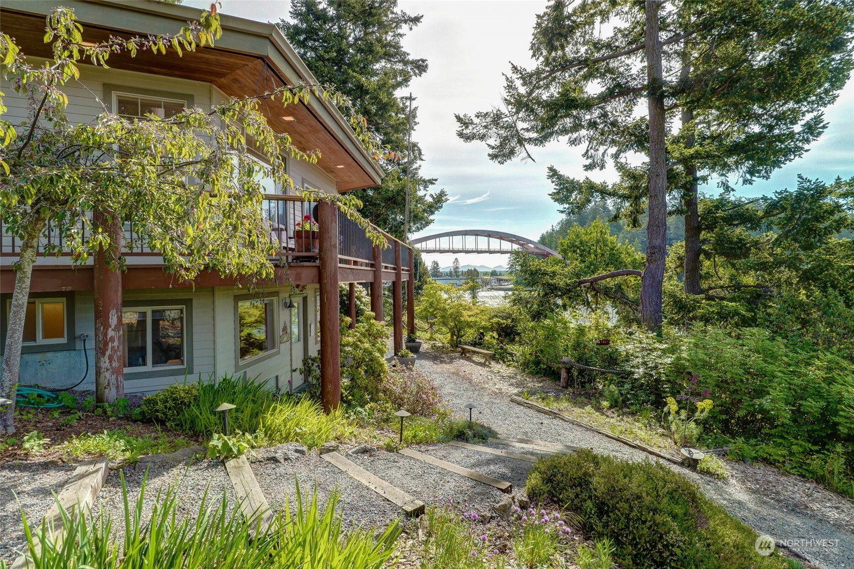 97 Samish Place La Conner, WA 98257 - Photo 33 of 40 a front view of house and yard with green space