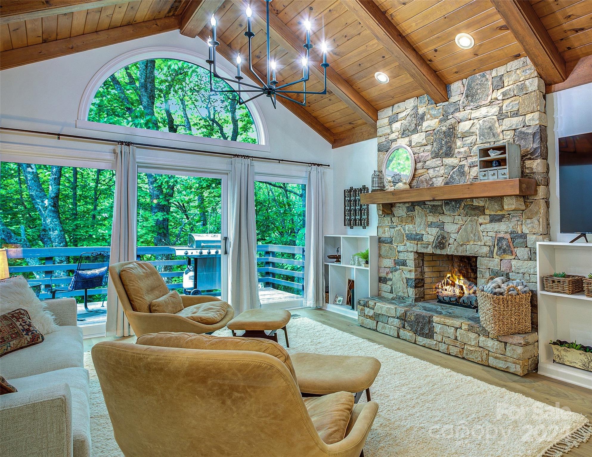 194 Hillbeck, Unit 2 Boone, NC 28607 - Photo 1 of 29