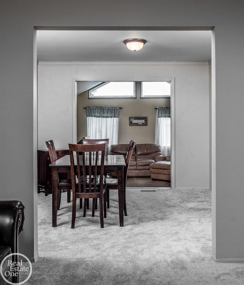 2075 Warrington Road Rochester Hills, MI 48307 - Photo 5 of 18