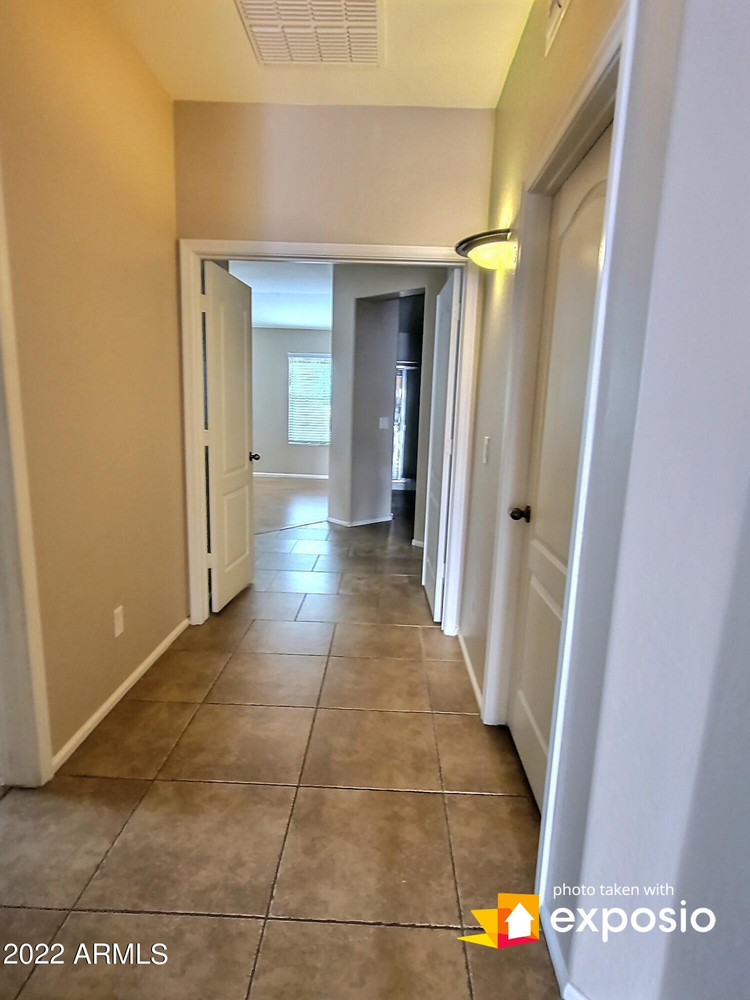 17556 West Bloomfield Road Surprise, AZ 85388 - Photo 5 of 21 1f86aef75e0ac078364ded983b4476a7de3629eb