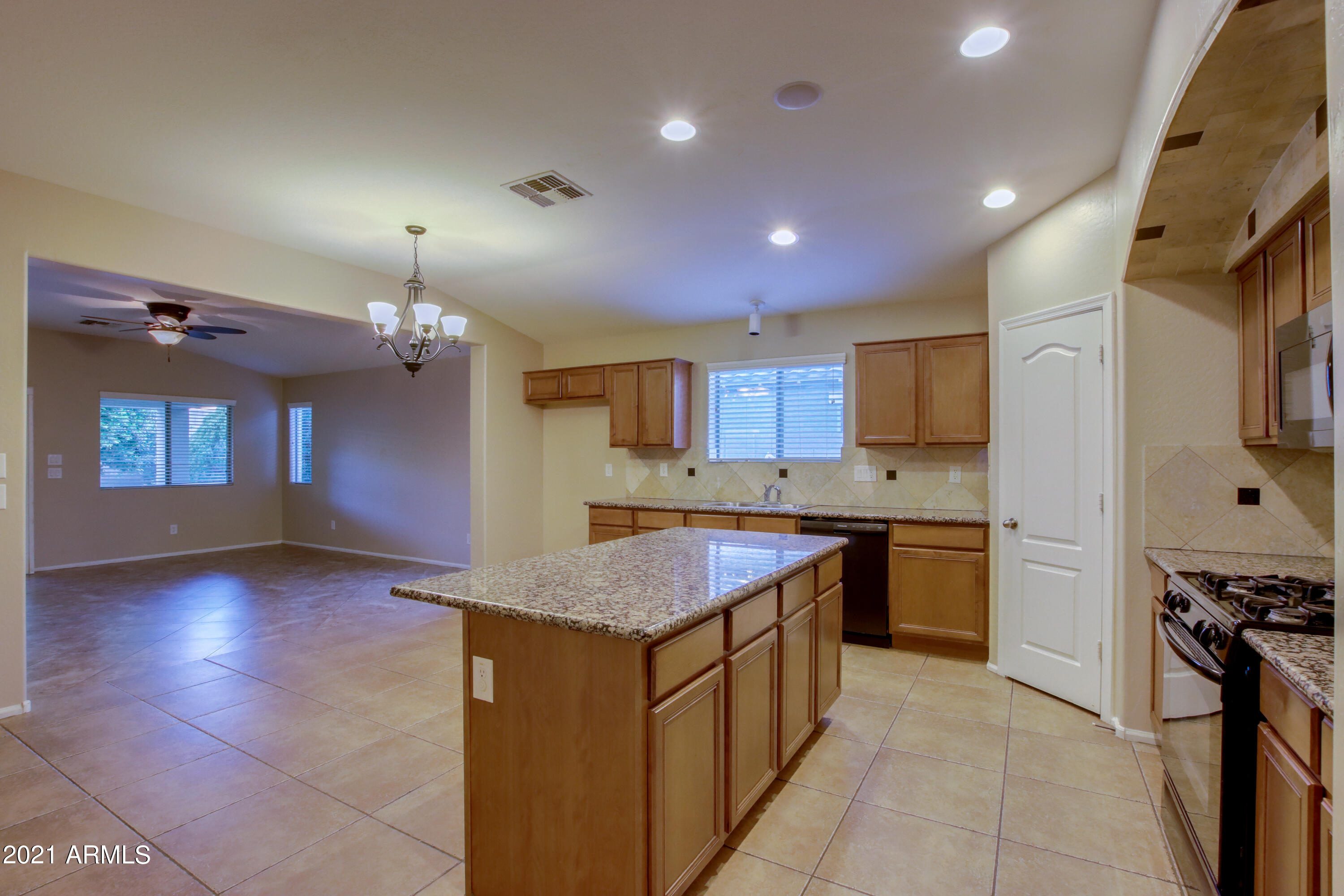 17556 West Bloomfield Road Surprise, AZ 85388 - Photo 9 of 21 dl blends-20