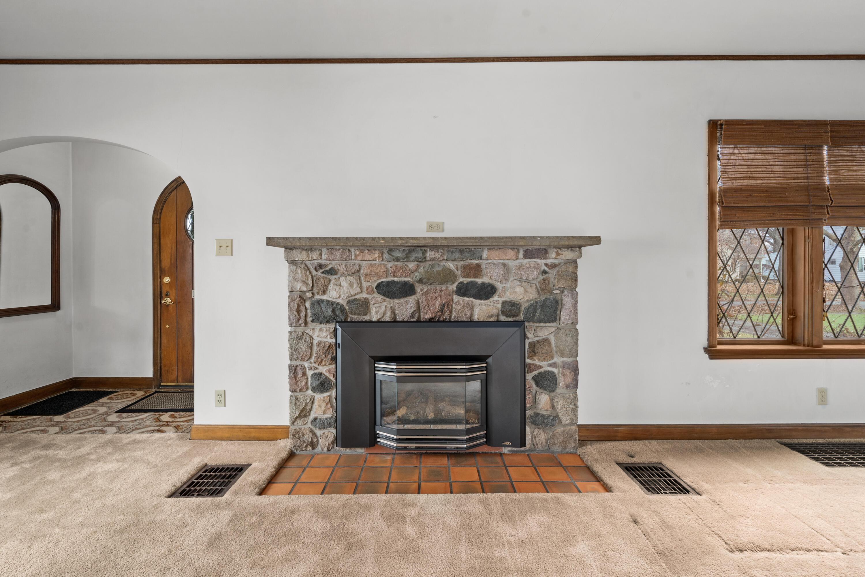 999 South Remington Road Columbus, OH 43209 - Photo 7 of 58 7