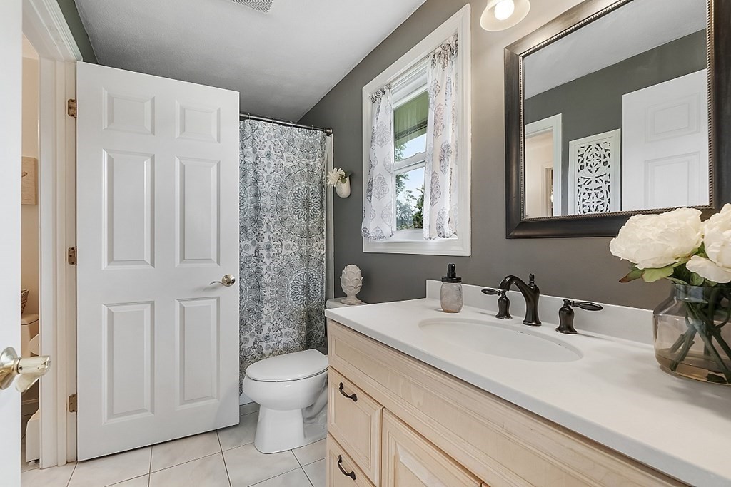 16 Donegal Road Peabody, MA 01960 - Photo 19 of 33 Gallery Image 19