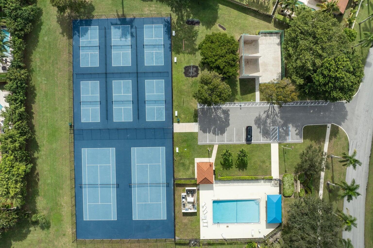 9775 Sun Pointe Drive Boynton Beach, FL 33437 - Photo 25 of 30 front view of a house