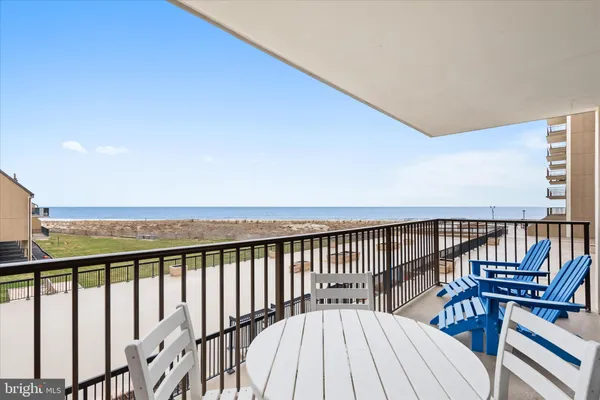 $649,000 | 209 Chesapeake House Bethany Beach, Bethany Beach, DE 19930