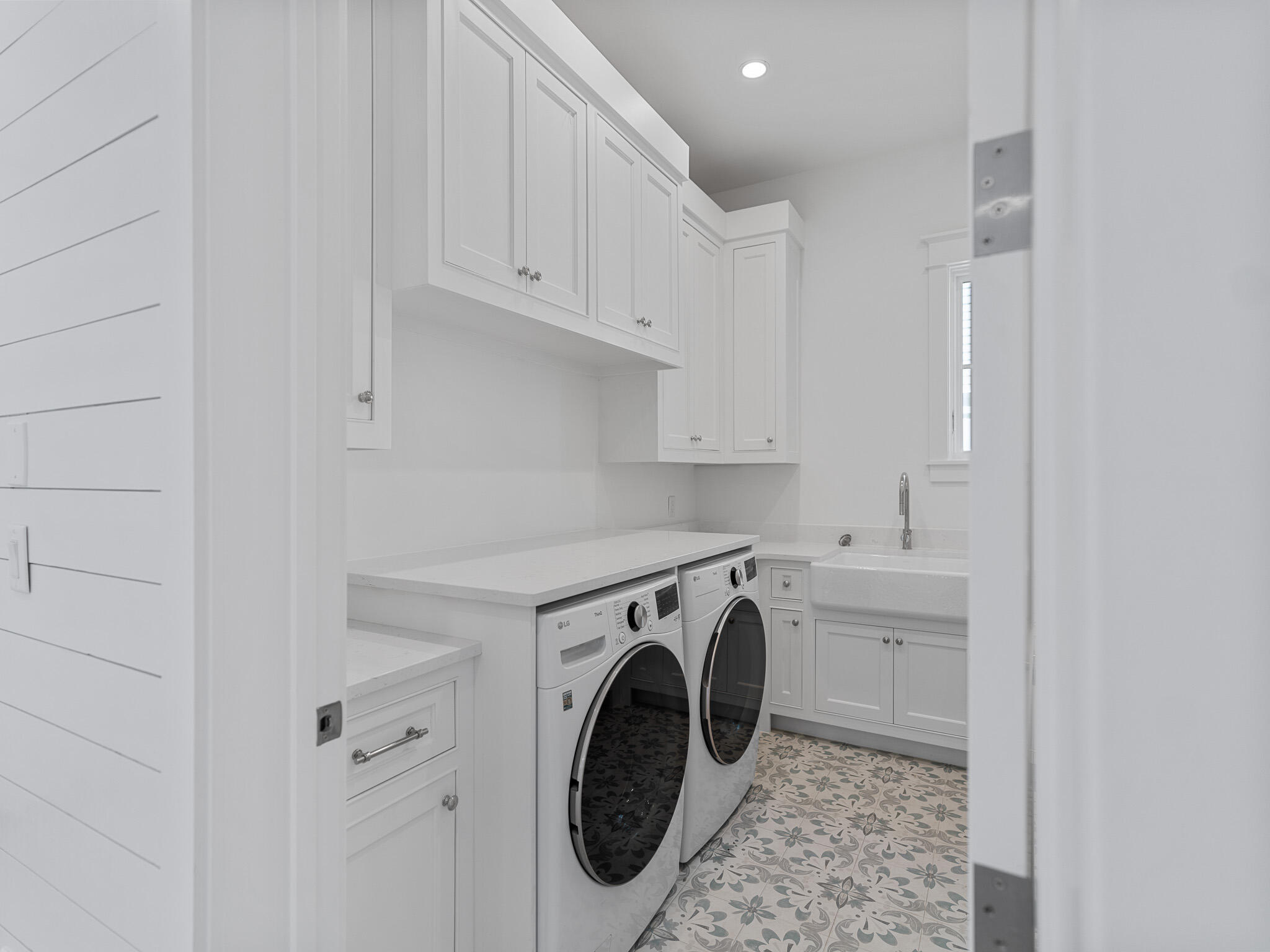 264 Grace Pt Way Watersound, FL 32461 - Photo 62 of 69 a utility room with dryer and washer