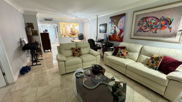 $2,100 | 4502 North Federal Highway, Unit 123C, Lighthouse Point, FL 33064