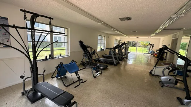 $2,100 | 4502 North Federal Highway, Unit 123C, Lighthouse Point, FL 33064