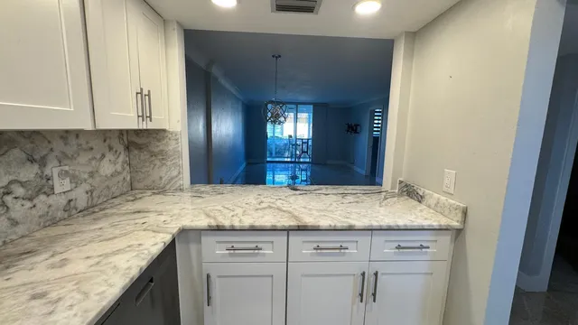 $2,100 | 4502 North Federal Highway, Unit 123C, Lighthouse Point, FL 33064