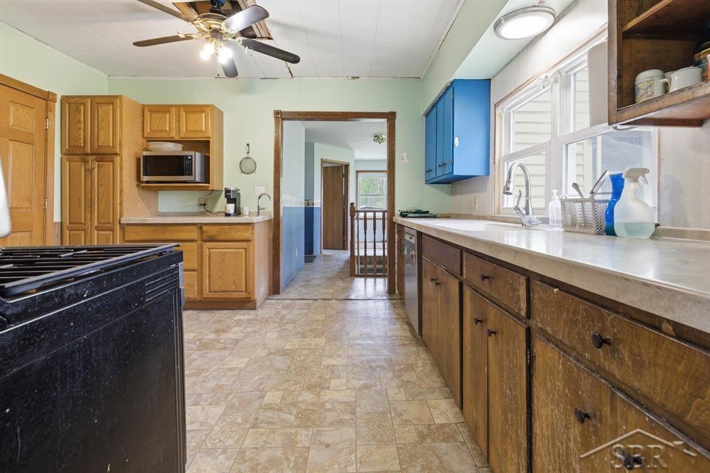 412 West Almeda Beach Road Pinconning, MI 48650 - Photo 6 of 30