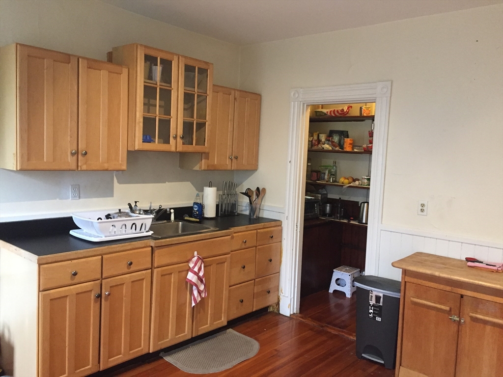 68 Hillside Street Boston, MA 02120 - Photo 7 of 12