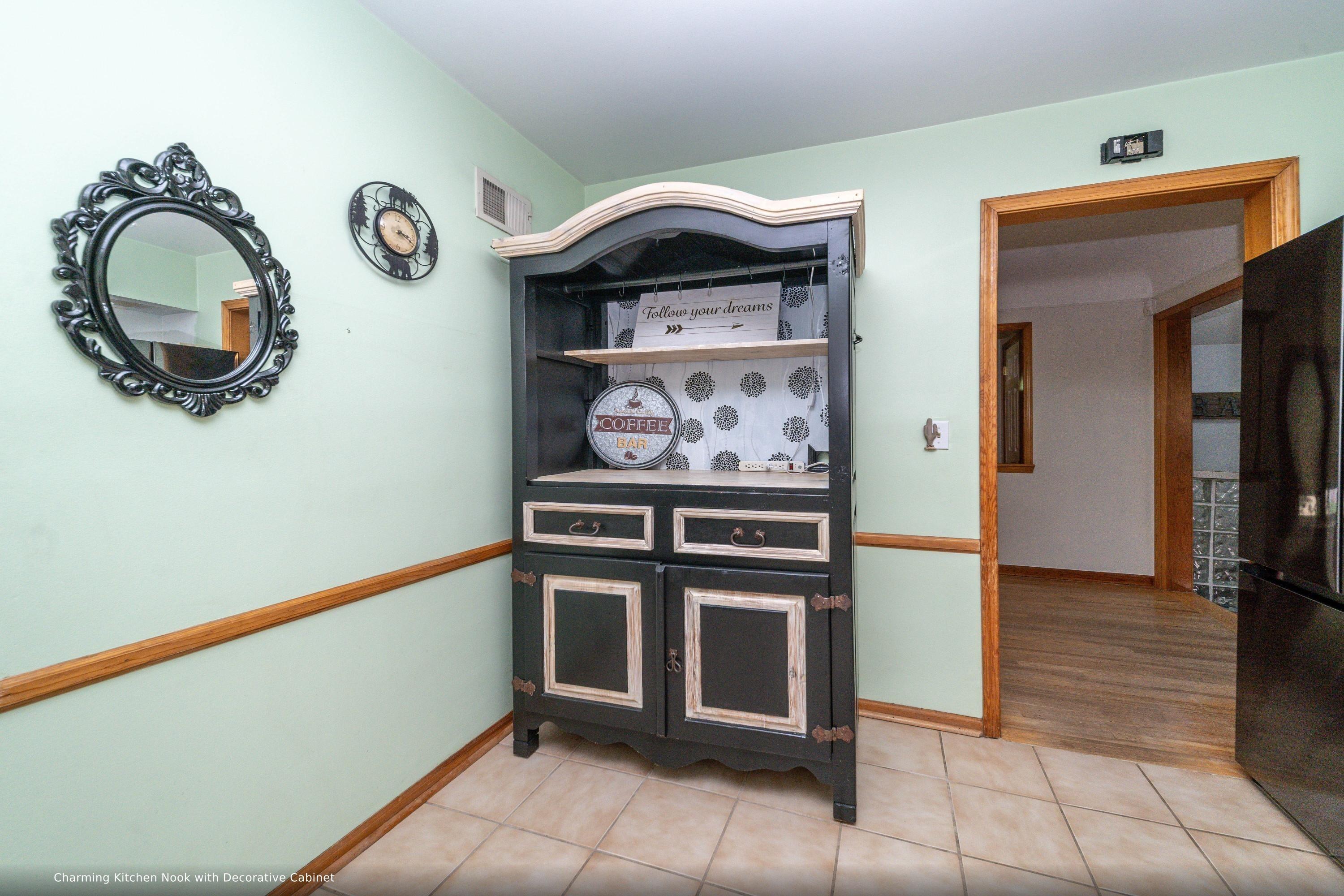 14521 Merriman Road Livonia, MI 48154 - Photo 16 of 33 livonia-mi-kitchen-nook-3