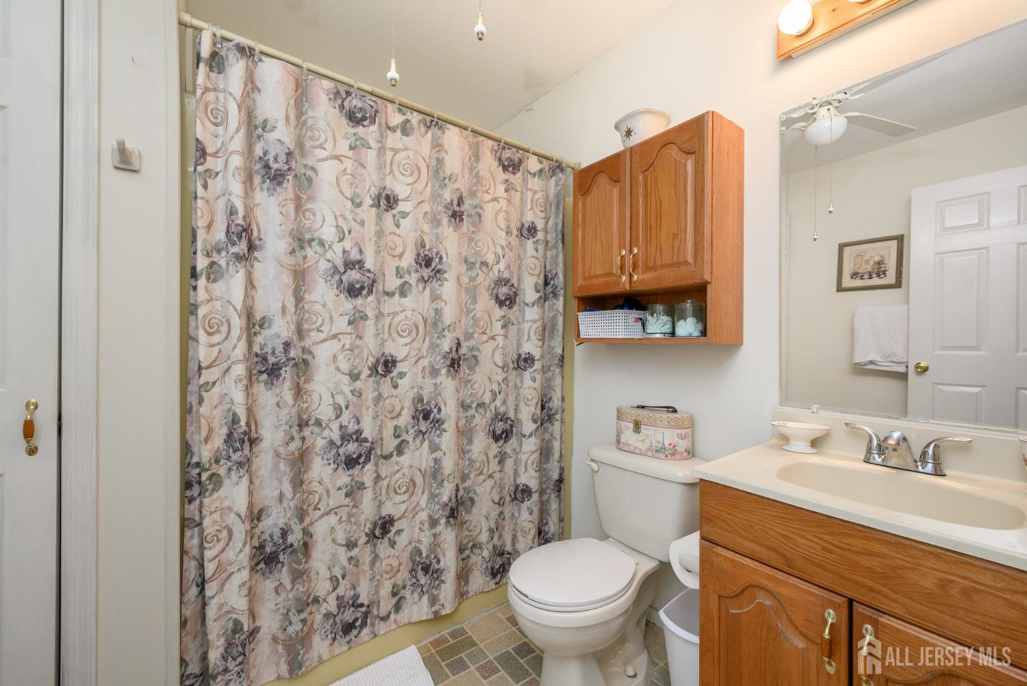 2214 Silver Court Hamilton, NJ 08690 - Photo 12 of 18