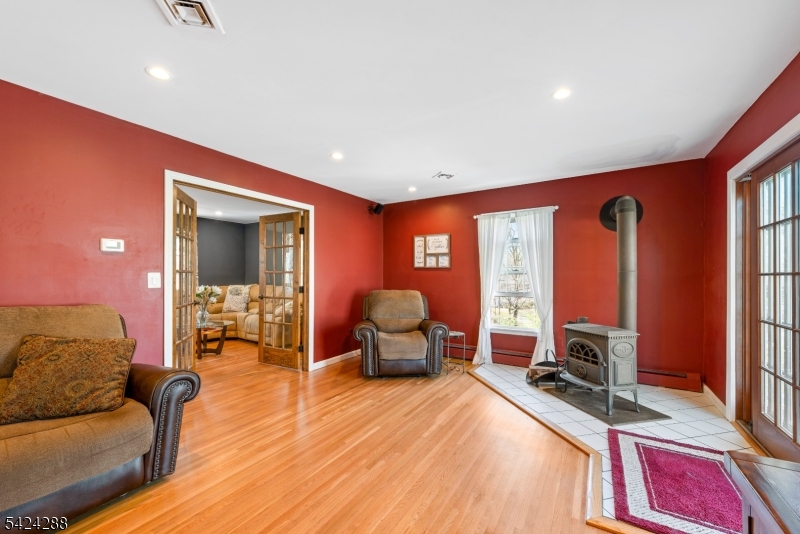 8 Papoose Trail Hopatcong, NJ 07821 - Photo 16 of 38