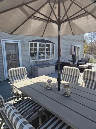 $625,000 | 8 Papoose Trail, Hopatcong, NJ 07821