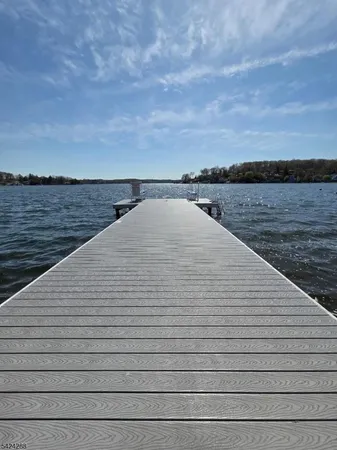 $625,000 | 8 Papoose Trail, Hopatcong, NJ 07821