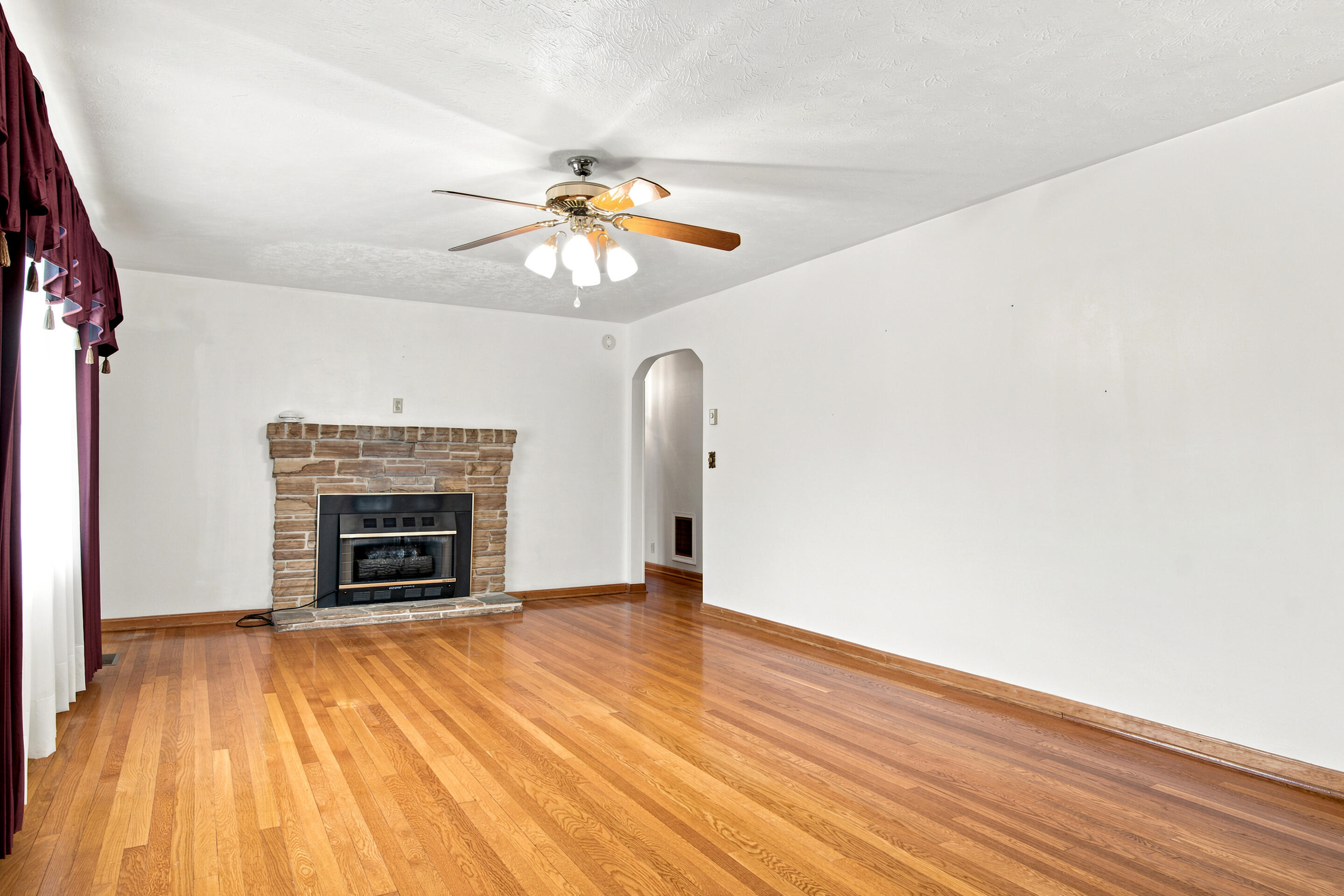 181 Ridgeview Road Northwest Floyd, VA 24091 - Photo 6 of 71 28-181-Ridgeview-Rd-NW-Floyd
