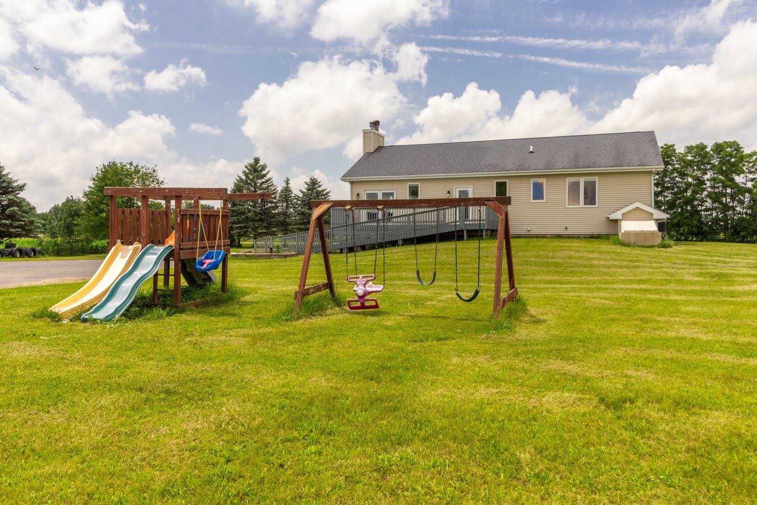 16649 Beaverton Road Capron, IL 61012 - Photo 32 of 48